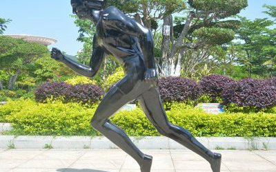 公園景觀玻璃鋼抽象跑步運(yùn)動人物雕塑
