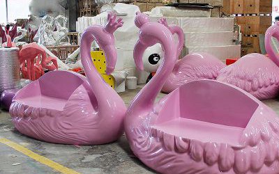 游樂場玻璃鋼創意粉色卡通天鵝座椅雕塑