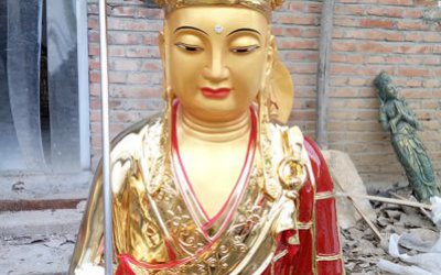 戶外景區(qū)玻璃鋼漆金地藏王雕塑