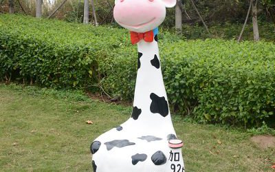 動(dòng)物園玻璃鋼卡通奶牛座椅雕塑