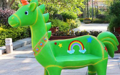 游樂園戶外擺放玻璃鋼卡通獨角獸座椅雕塑
