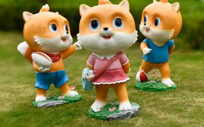 公園景區玻璃鋼卡通彩繪松鼠雕塑