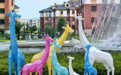 玻璃鋼彩繪五顏六色的戶外景觀動物幾何長頸鹿雕塑