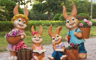 戶外草坪玻璃鋼彩繪創(chuàng)意可愛兔子花盆雕塑