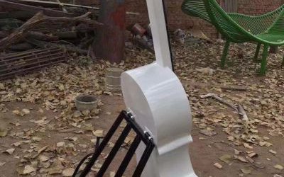 戶外玻璃鋼創(chuàng)意大提琴雕塑