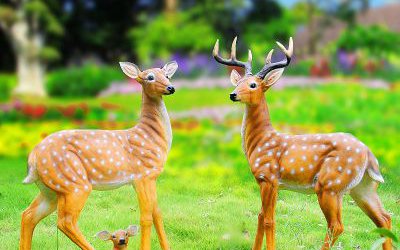 草坪戶外玻璃鋼仿真梅花鹿雕塑