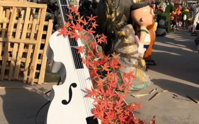 戶外創(chuàng)意玻璃鋼仿真白色大提琴雕塑