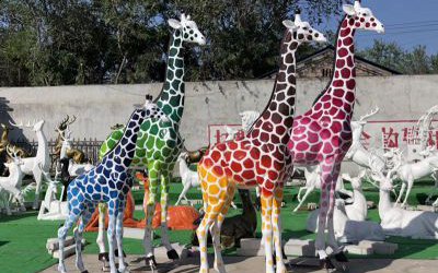 玻璃鋼彩繪動物園大型仿真動物園林景觀長頸鹿雕塑