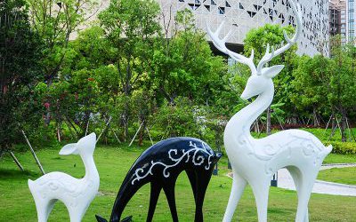 小區(qū)別墅玻璃鋼抽象梅花鹿雕塑